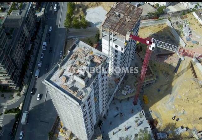 Practical Properties with Pool and Garage in Zeytinburnu Istanbul 7