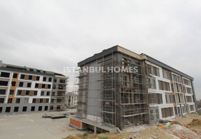 شقق واسعة في مجمع السكني فاخر بالقرب من البحر في بيوك شكمجة 21