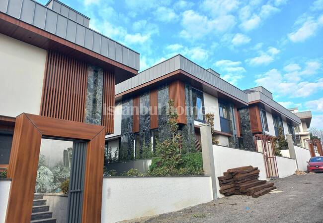Luxury Villas with Smart Home Systems in Beylikdüzü 22