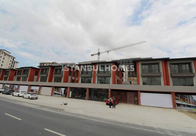 伊斯坦布尔巴萨谢希尔 (basaksehir)带花园和阳台的宽敞房屋 4