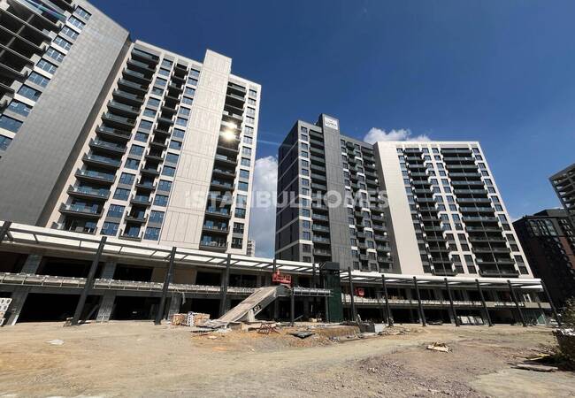Sea View Real Estate Close to Metro and Marmaray in Maltepe 19
