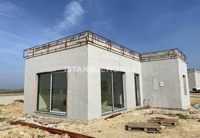 İstanbul Arnavutköy'de Özel Bahçeli ve Göl Manzaralı Evler 19