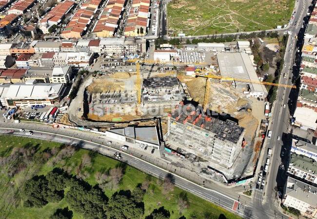 Недвижимость в благоустроенном комплексе в Стамбуле, Султангази 32