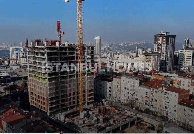 شقق بشرفات على طريق باسن إكسبريس في باغجلار إسطنبول 17