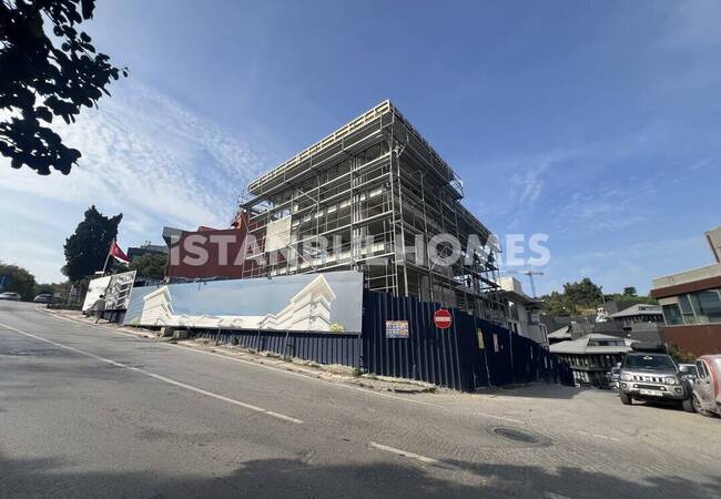 مركز أعمال بالقرب من محطة مترو أسكودار 5