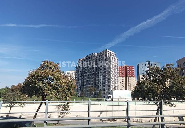 Flats with Gym and Parking Lot in İstanbul Zeytinburnu 13