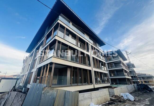 İstanbul Üsküdar'da Ana Caddeye Yakın Deniz Manzaralı Daireler 14