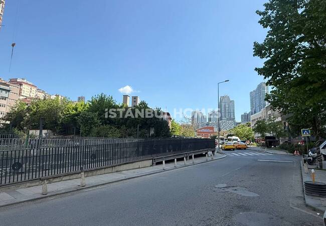 İstanbul Sarıyer'de Otoparklı Sitede Yatırımlık Daireler 11