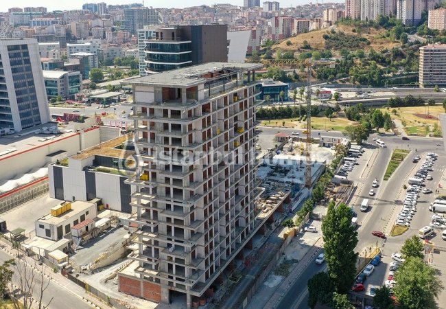 Istanbul, Kagithane Apartments in a Developing Area