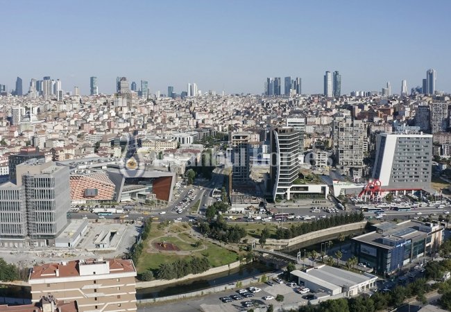 Istanbul, Kagithane Apartments in a Developing Area