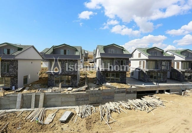 South-facing Houses 5 Min. to the Sea in Buyukcekmece 28