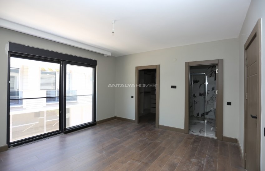 Ruime Vrijstaande Triplex Villa In Kundu Antalya 16