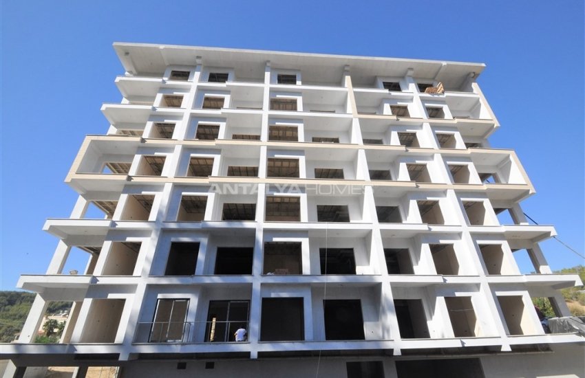 Modernly Designed Real Estate Surrounded by Nature in Alanya 18