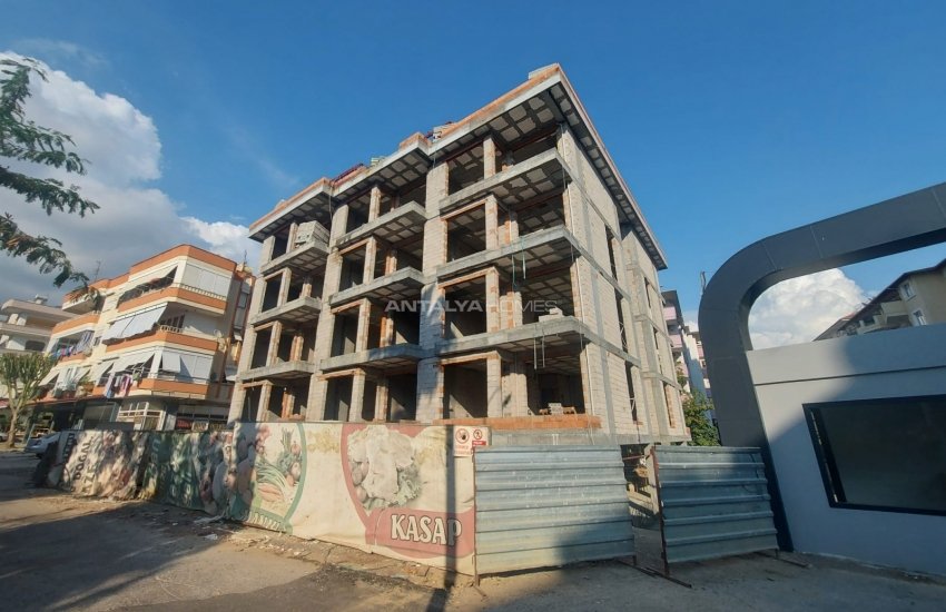 High-ceilinged Apartments Close to All Amenities in Alanya 26