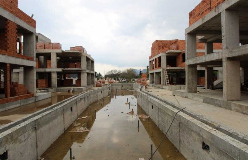 Capacious Villas in a Peaceful Area in Antalya Konyaaltı 34