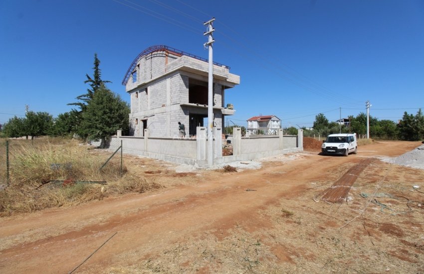 Duplex Detached Villa Suited for Private Life in Döşemealtı 17