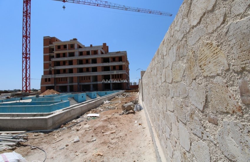 Modern Real Estate Within a Luxe Complex in Antalya Aksu 24