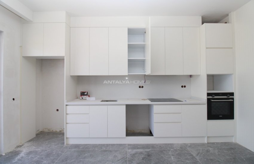 Modern Real Estate Within a Luxe Complex in Antalya Aksu 27