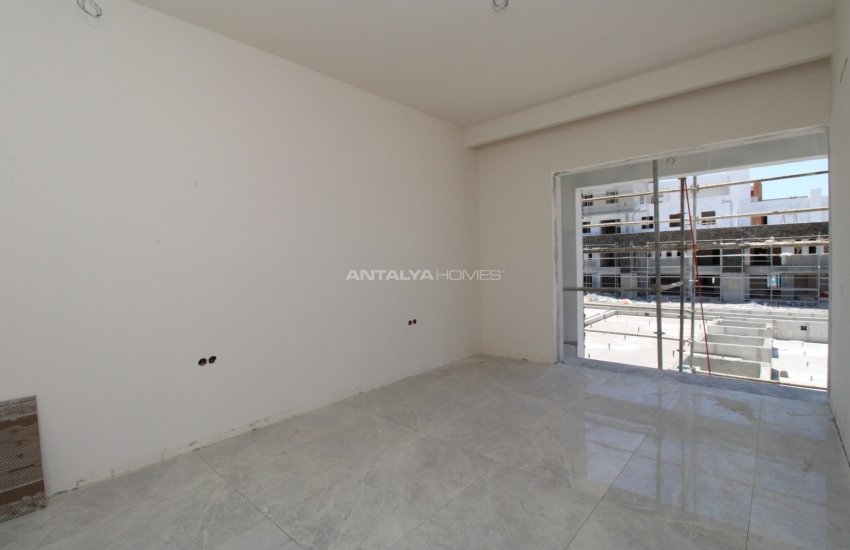 Modern Real Estate Within a Luxe Complex in Antalya Aksu 32