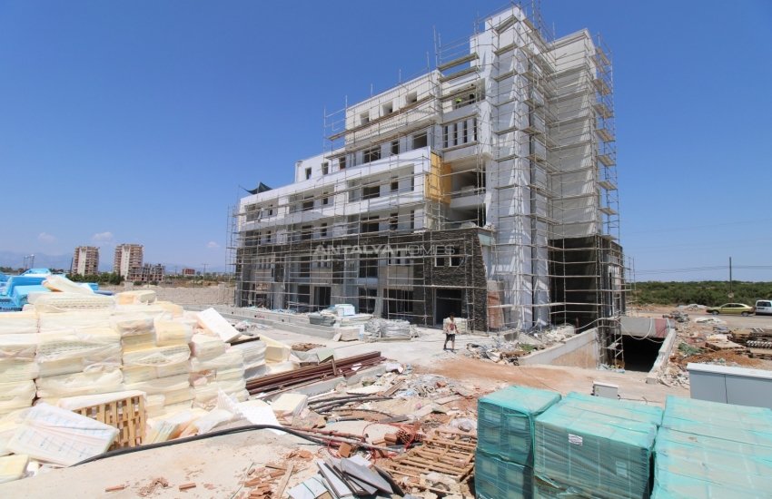 Modern Real Estate Within a Luxe Complex in Antalya Aksu 21