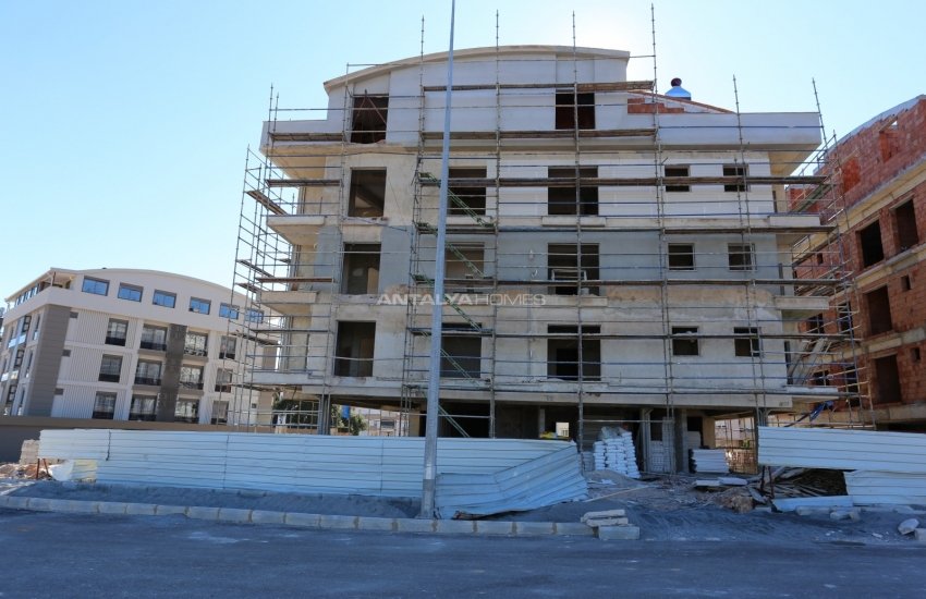 New Build Investment Flats Near University in Konyaalti 17