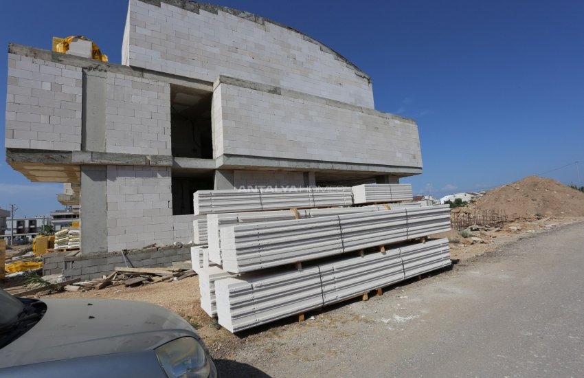 Semi-detached Villas Close to the Beach in Antalya Guzeloba 40