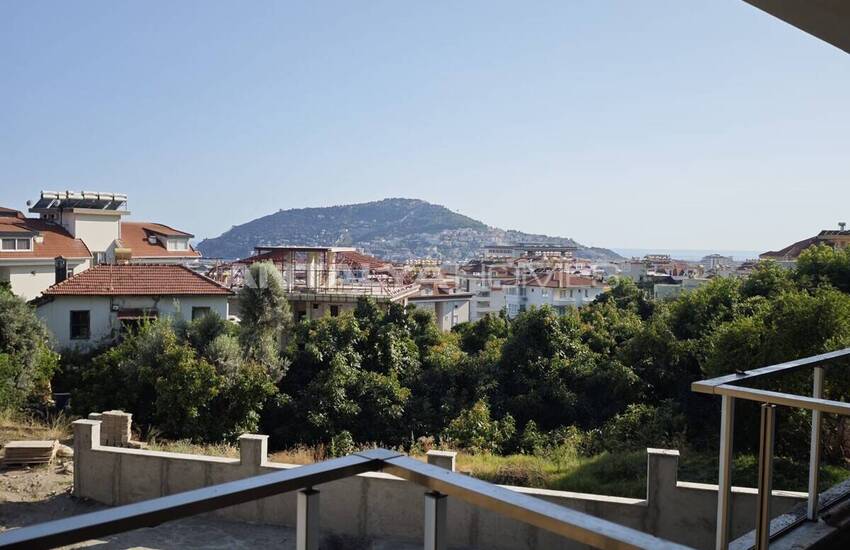 Alanya'da Deniz ve Kale Manzaralı Villa Konseptli Daireler 17