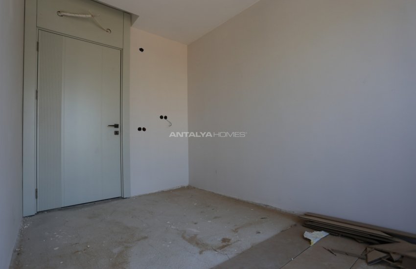 Well Located Luxurious Apartments in Antalya Sirinyali 24