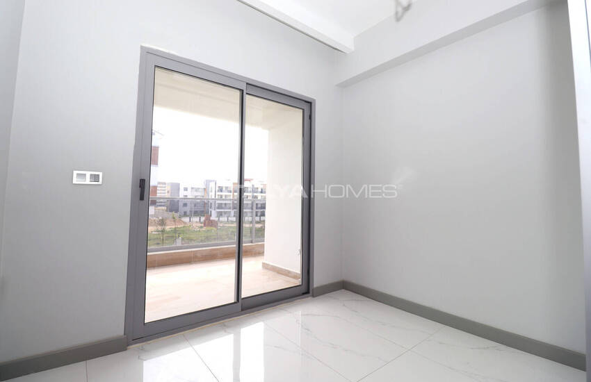 Luxury Real Estate in a Complex Close to Airport in Antalya 33