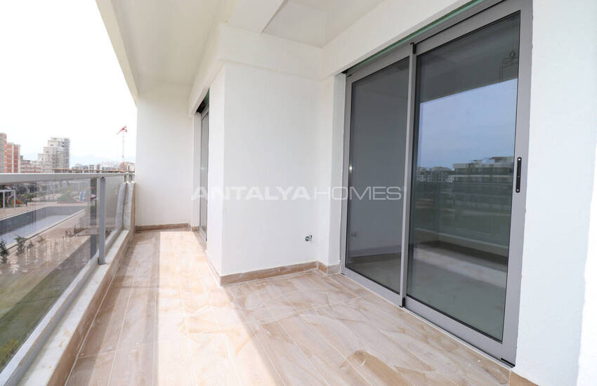 Luxury Real Estate in a Complex Close to Airport in Antalya 35