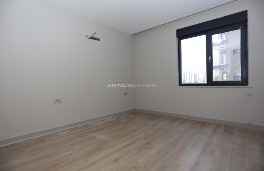 Apartments in a Complex with Rich Facilities in Konyaaltı 32