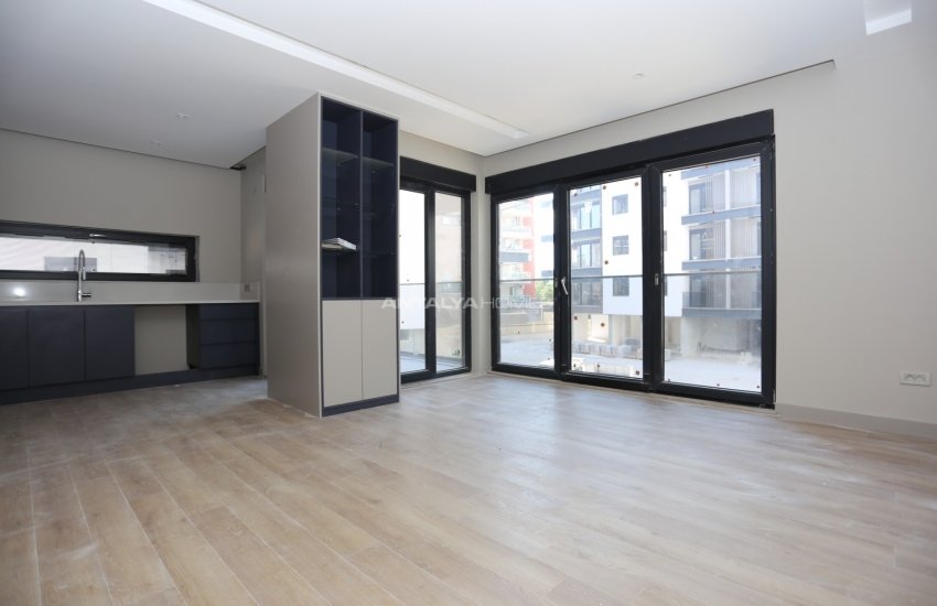 Apartments in a Complex with Rich Facilities in Konyaaltı 26