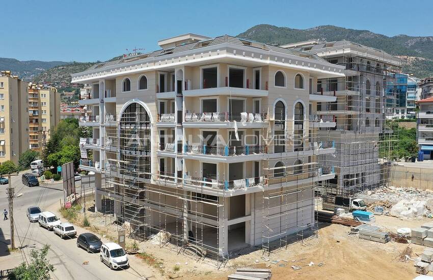 Centrally-located Shops Surrounded by Amenities in Alanya Center 6