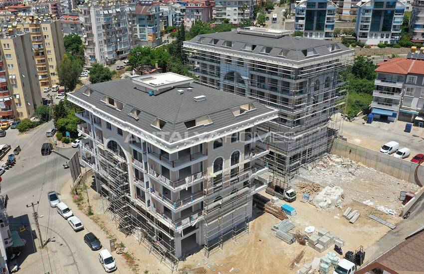 Centrally-located Shops Surrounded by Amenities in Alanya Center 2