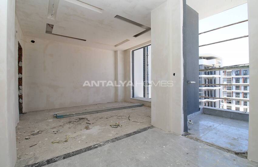 Chic Flat in a Prestigious Residential Area in Altintas Antalya 35