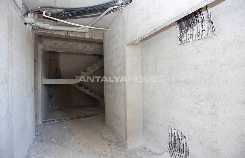 New Apartments in a Well-maintained Complex in Antalya Kepez 15