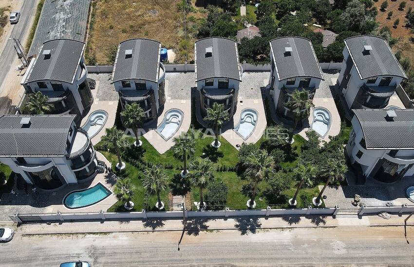 Villas Triplex Avec Jardin Privé Et Piscine À Alanya 25