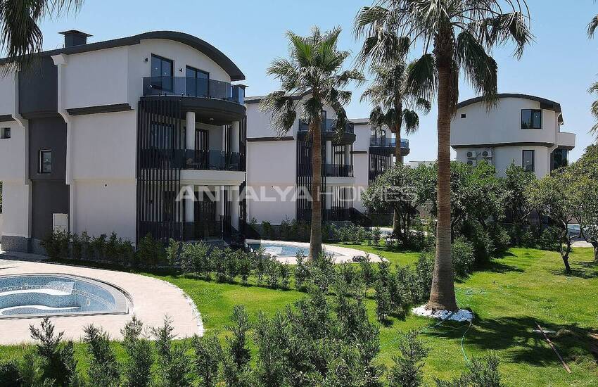 Villas Triplex Avec Jardin Privé Et Piscine À Alanya 30