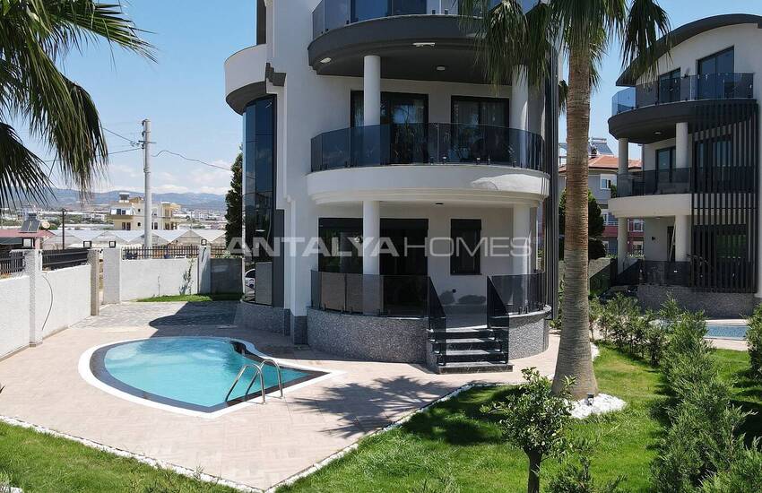 Villas Triplex Avec Jardin Privé Et Piscine À Alanya 24