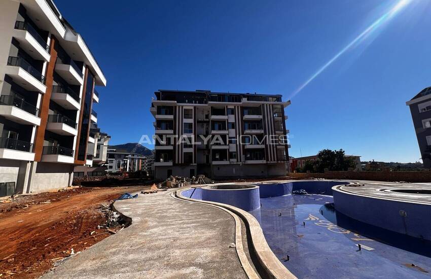 Alanya Oba'da Yeni Çevreyoluna Yakın Sade ve Şık Daireler 15