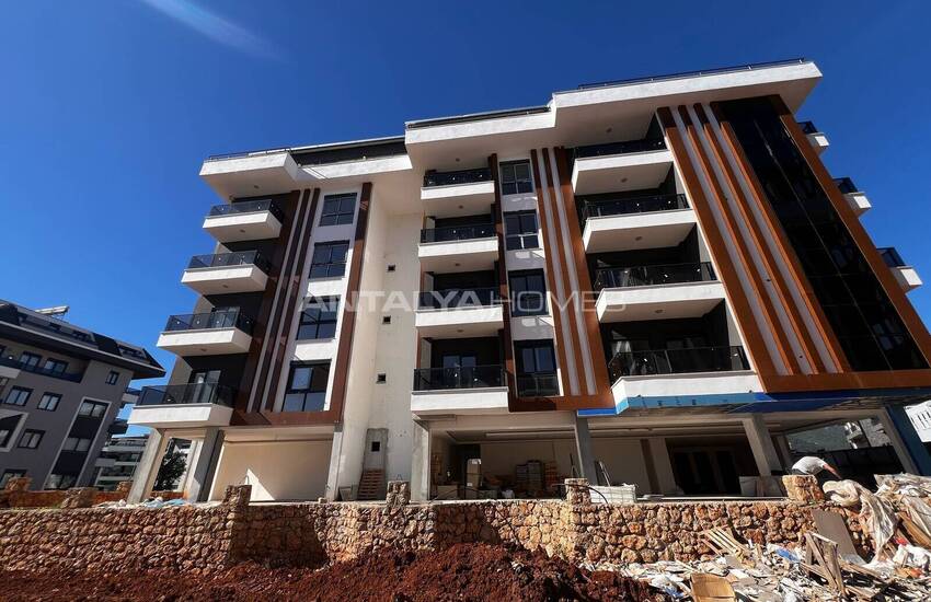 Alanya Oba'da Yeni Çevreyoluna Yakın Sade ve Şık Daireler 16