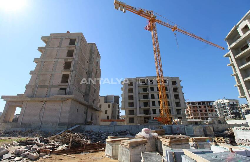 Antalya Aksu'da Havuzlu Proje İçinde Sıfır Daireler 9