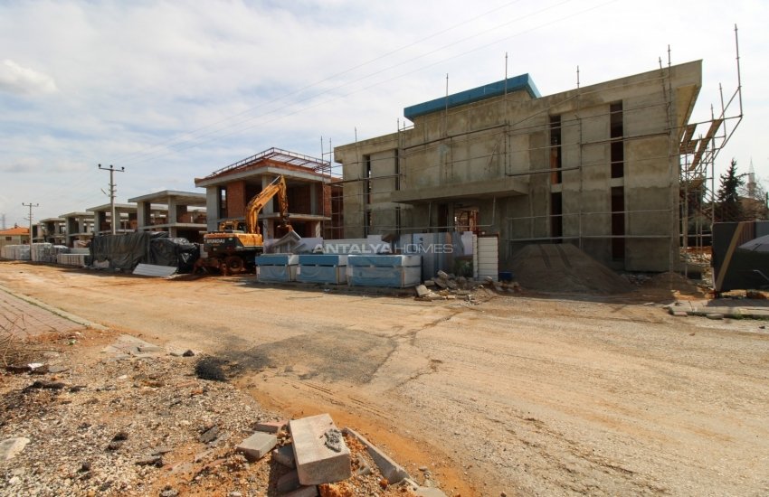 Antalya Villas with Private Gardens and Pools in Dosemealti 35