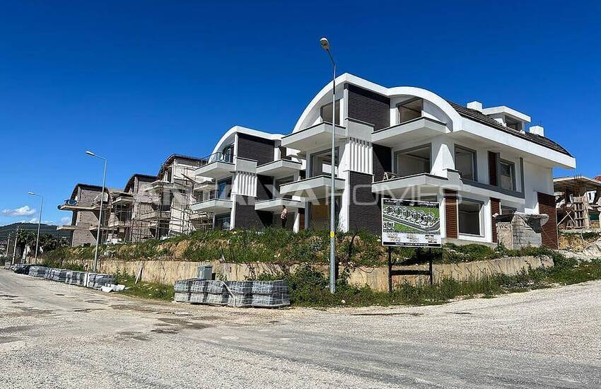 Villas Triplex Avec Piscine Privée Et Jardin À Alanya 29