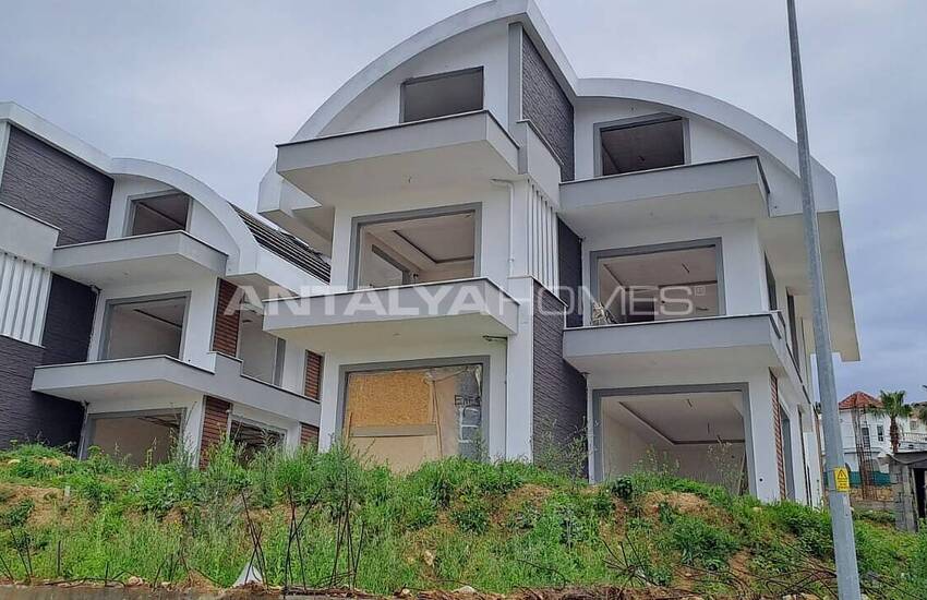 Villas Triplex Avec Piscine Privée Et Jardin À Alanya 31