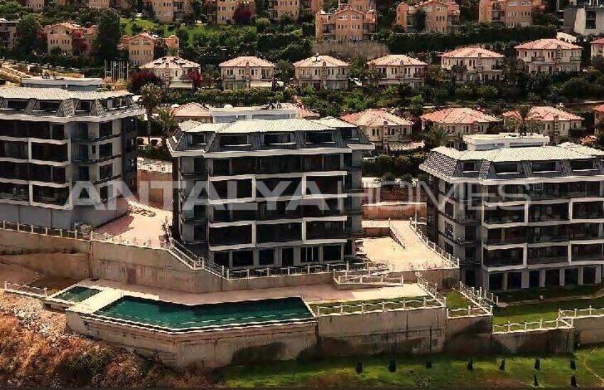 Alanya'da Yüzme Havuzlu Site İçinde Deniz Manzaralı Daireler 5