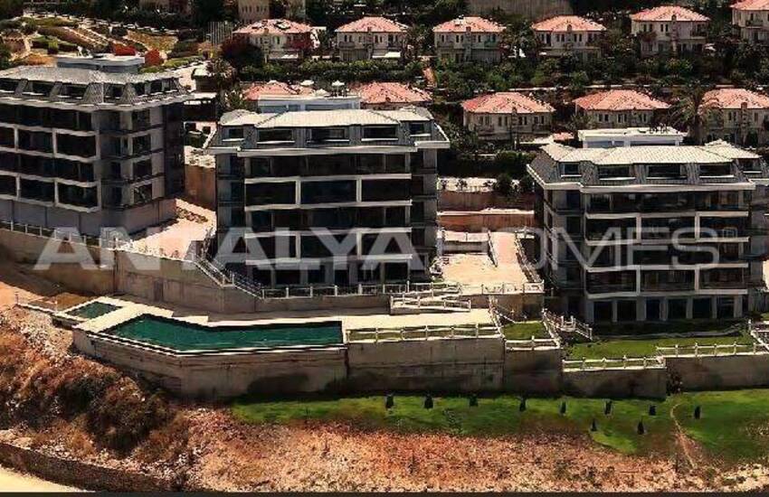 Alanya'da Yüzme Havuzlu Site İçinde Deniz Manzaralı Daireler 3