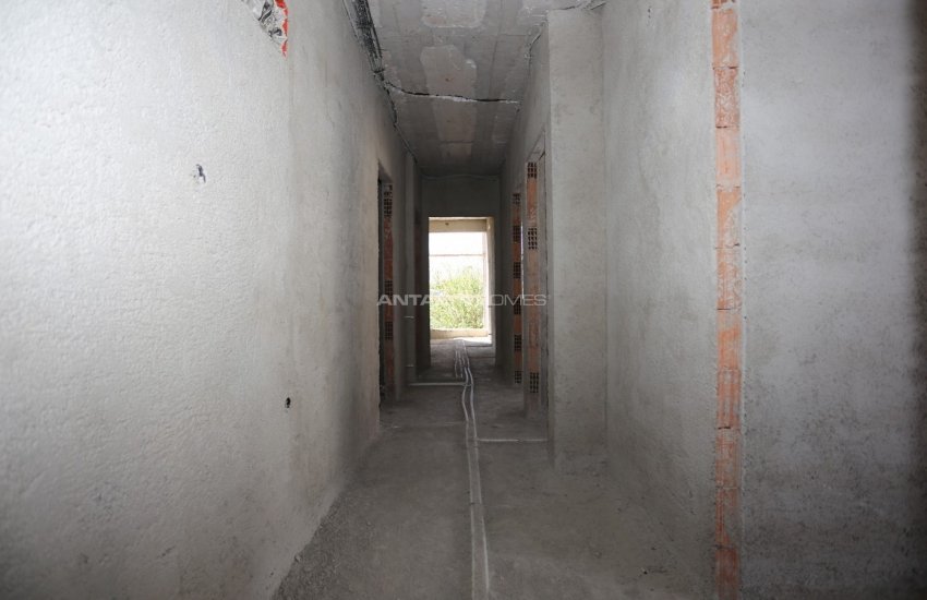 Modern Apartments Close to the City Center in Muratpaşa 14