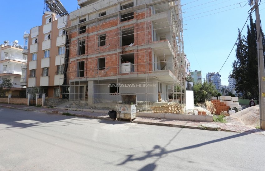 Modern Apartments Close to the City Center in Muratpaşa 4
