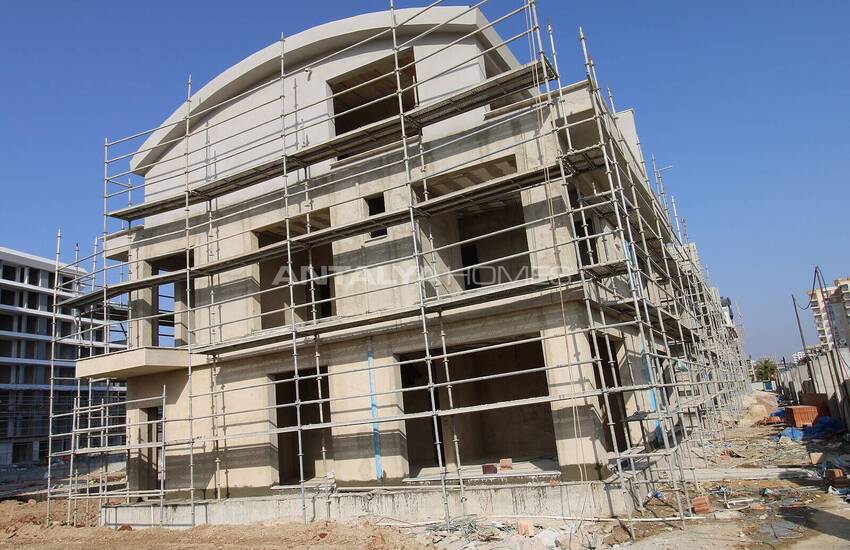 Luxurious Villas Surrounded by Social Facilities in Antalya 10
